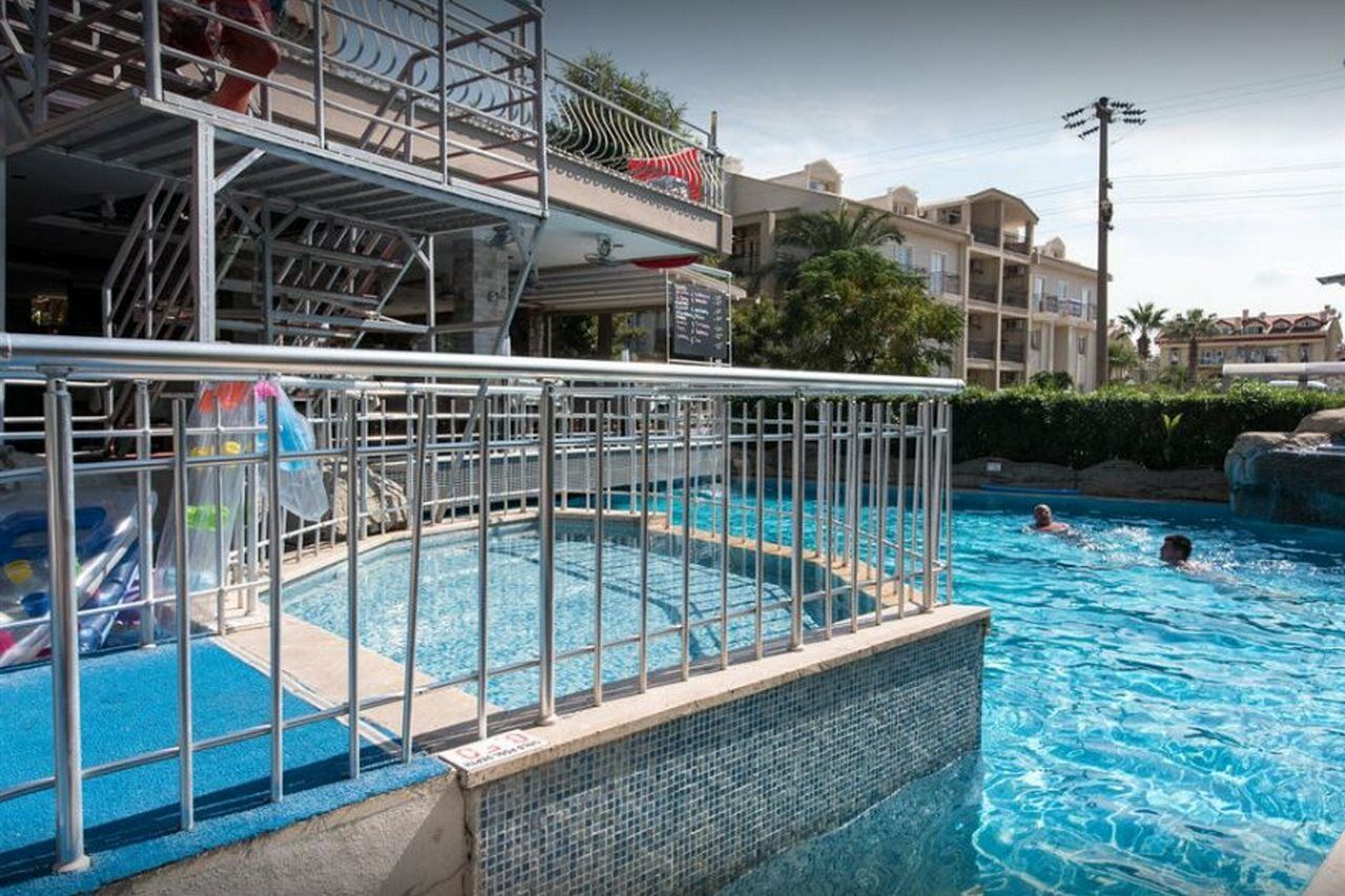 Club Dante Apartments Мармарис Экстерьер фото