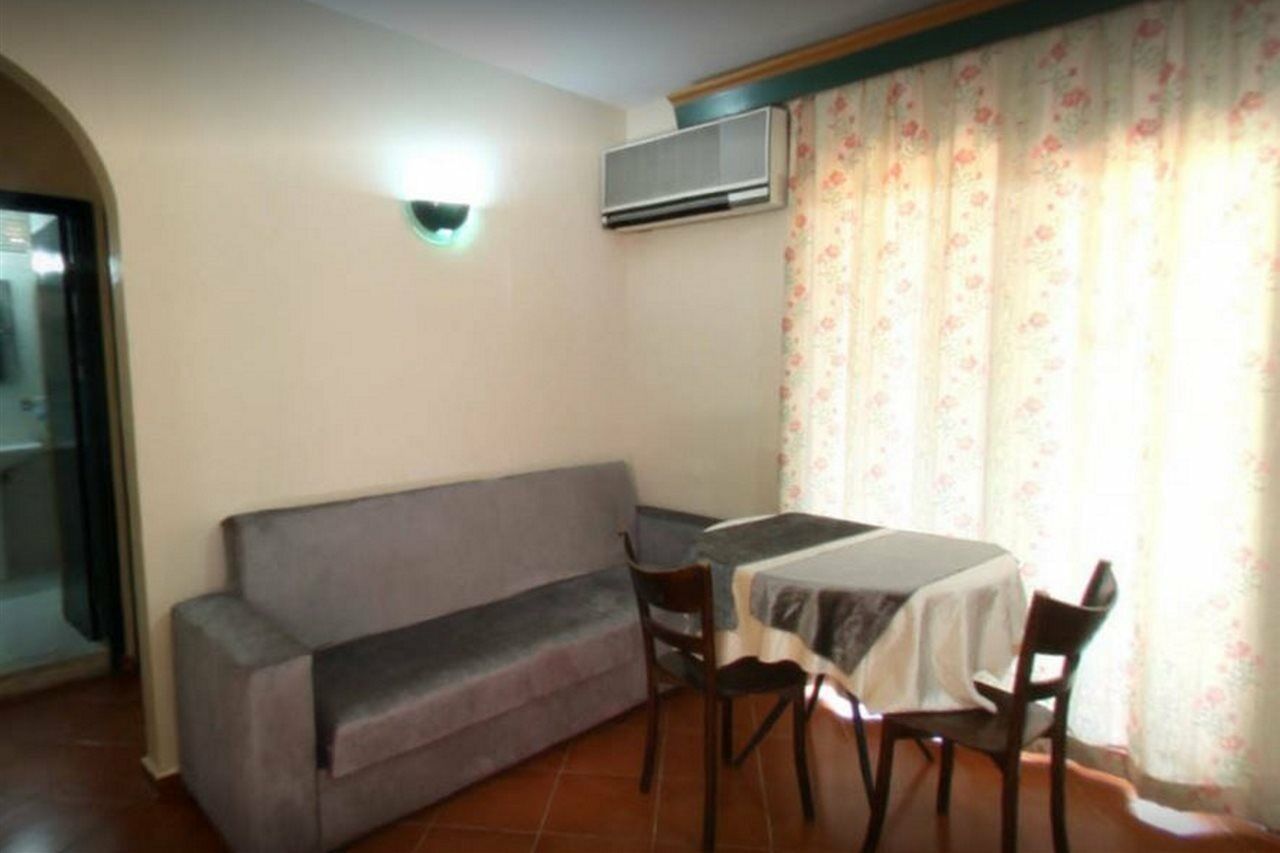 Club Dante Apartments Мармарис Экстерьер фото